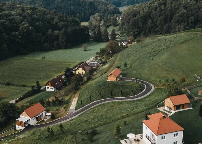 Dietrich - 58 Apartment